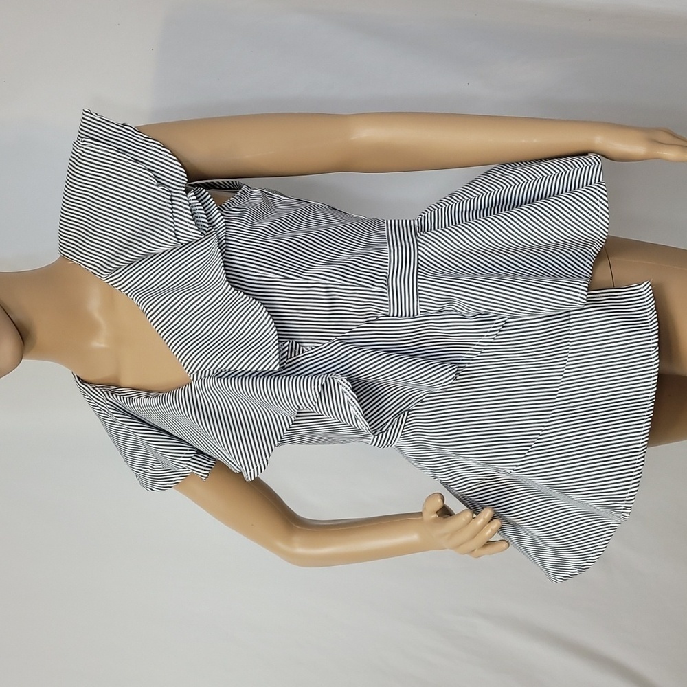 Dalin Ruffle Stripe Top - Picture 6 of 12